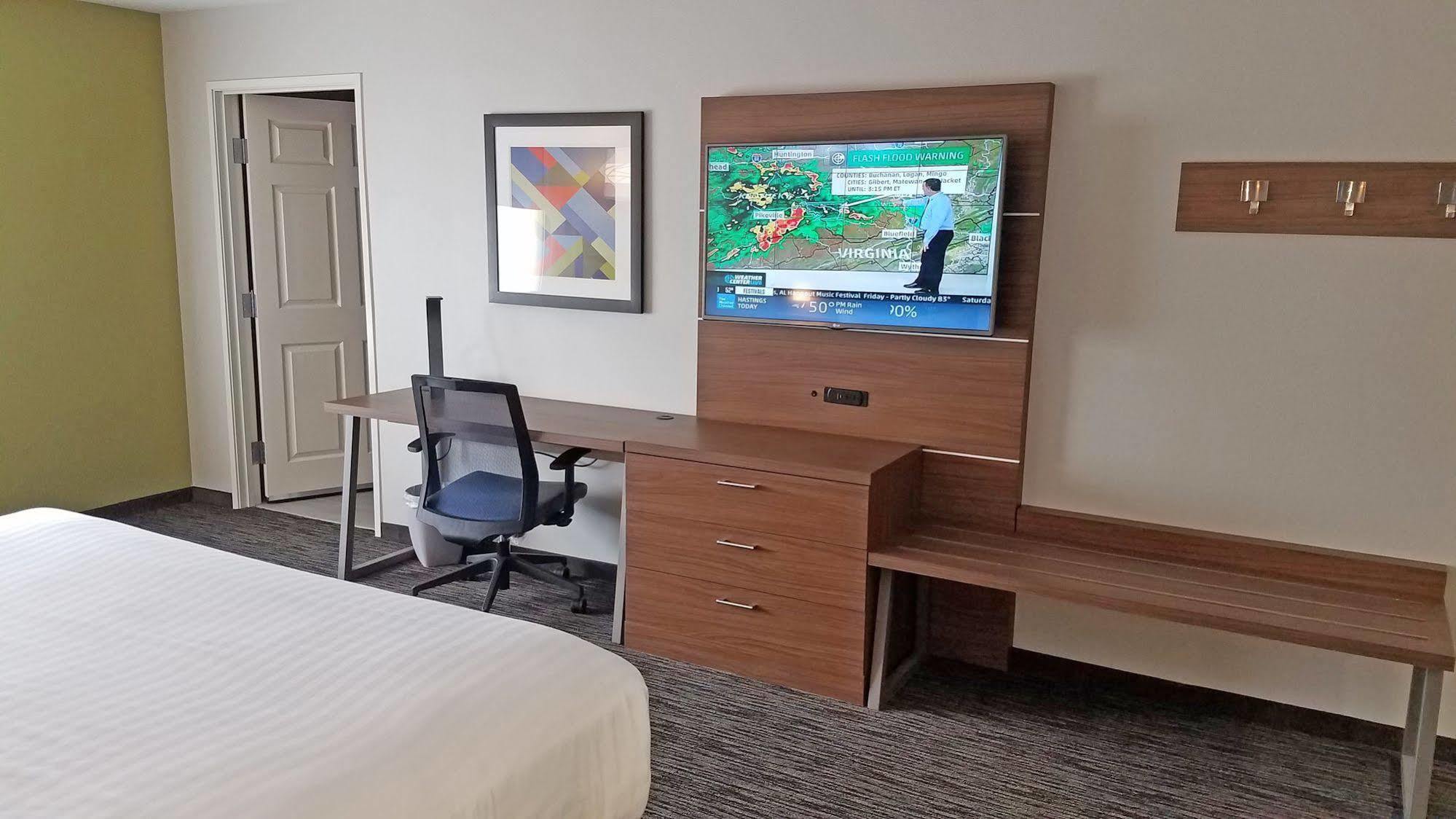 Holiday Inn Express Hastings By Ihg Eksteriør bilde